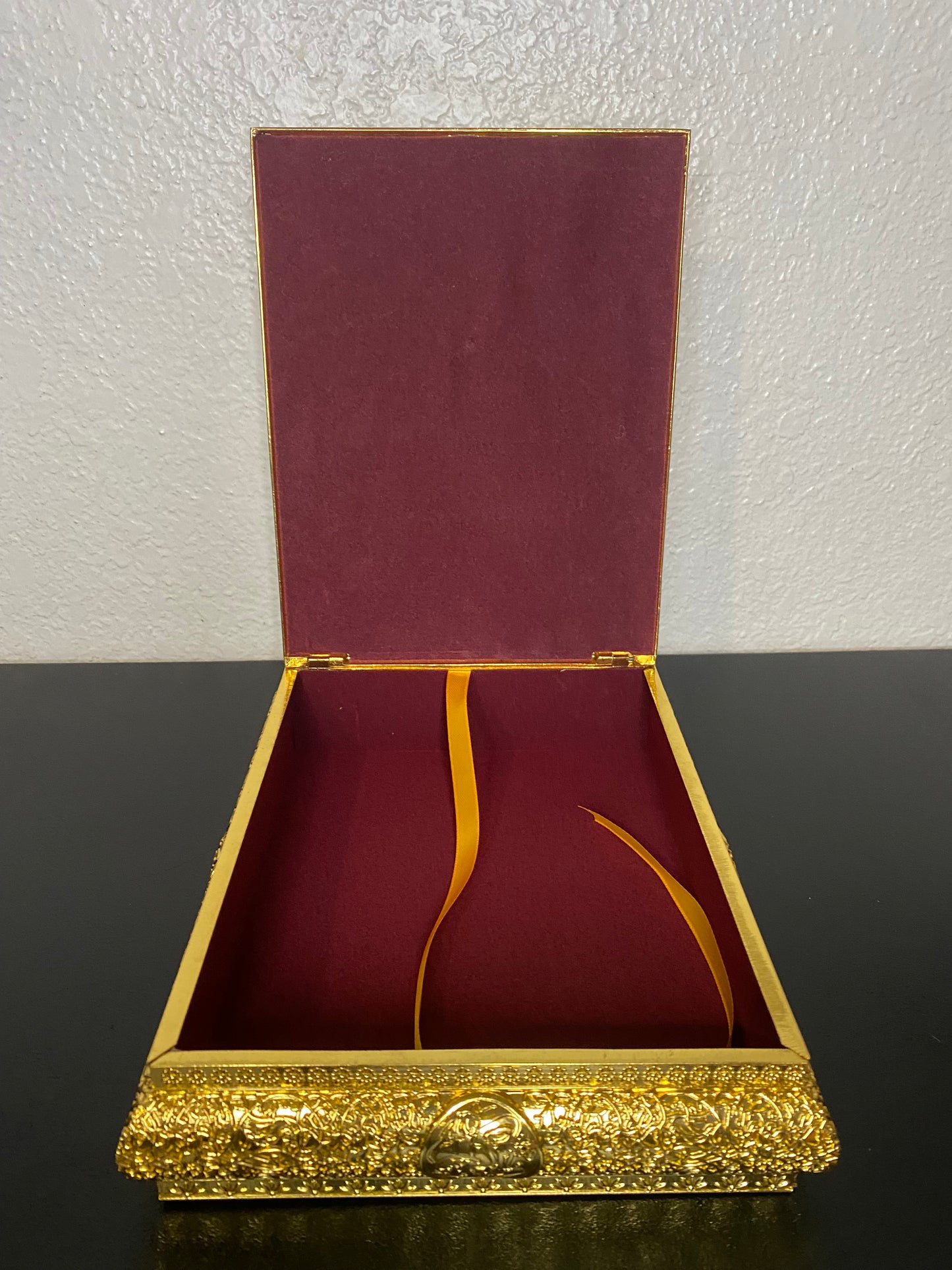 Holy Quran Box Holder